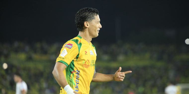 Real Cartagena: gol 50 de Fredy Montero, triunfo y liderato