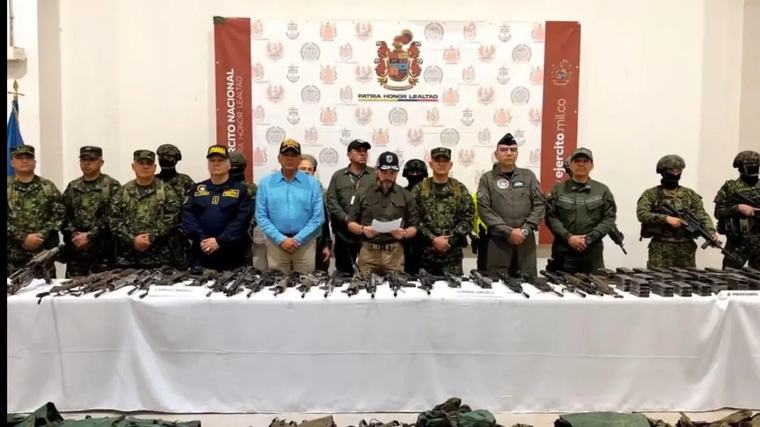 Bombardeos: el debate por la presencia de menores reclutados en campamentos de los grupos armados