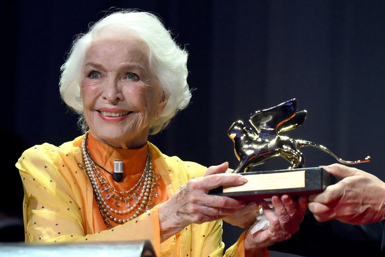 Ellen Burstyn, una legendaria y conmovida ‘Leona de Oro’ en Venecia