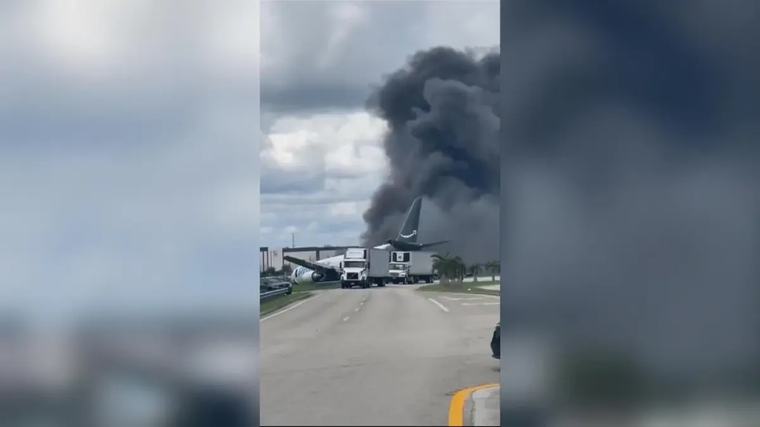 Avión de Amazon se estrella en Miami tras salirse de la pista: fuego, humo y caos paralizan el aeropuerto