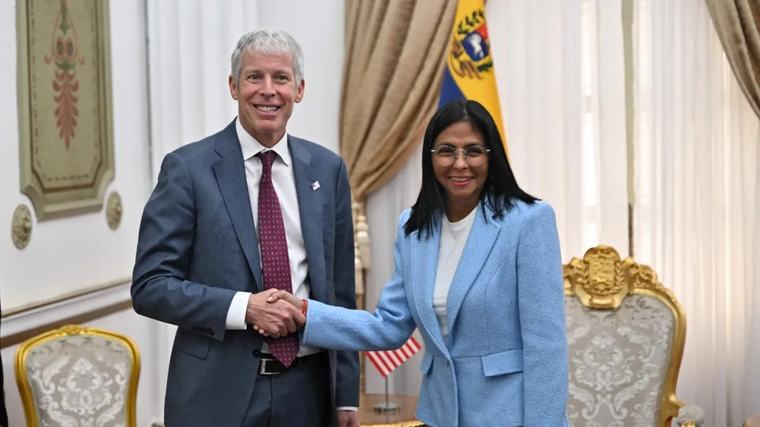 Chris Wright, secretario de Energía de EE. UU., llega a Venezuela para ampliar operaciones de Chevron tras histórico acuerdo petrolero por 25 años