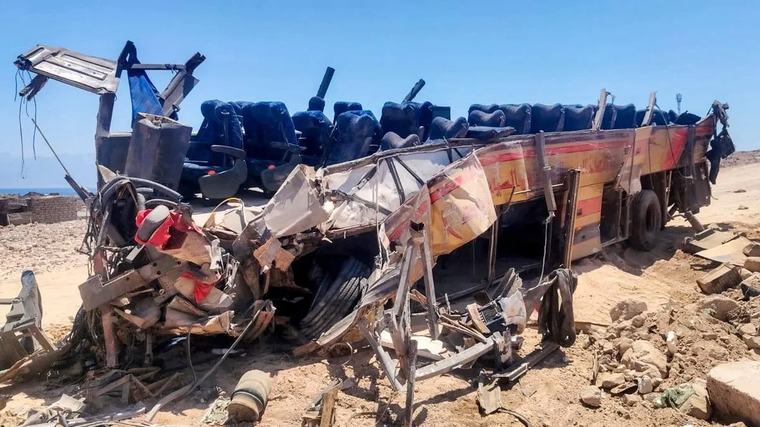 Un accidente de autobús dejó al menos 16 muertos y 28 heridos: el Ministerio de Salud anunció el envío de 20 ambulancias al sur del Sinaí en Egipto