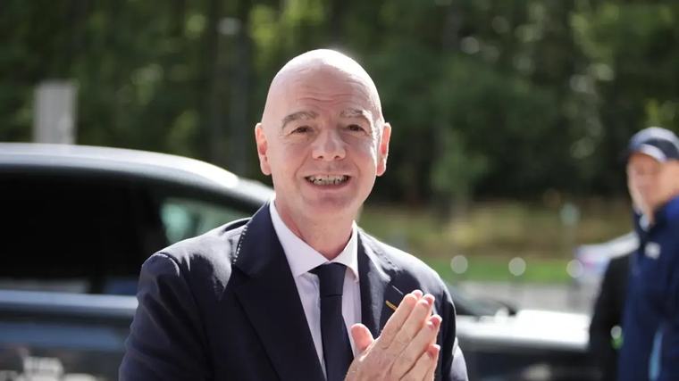 Infantino se aferra al poder en la Fifa: busca otro mandato mientras crecen las voces críticas contra su gestión
