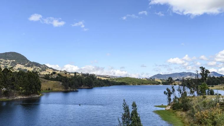 El Niño pone en marcha medidas de ahorro de agua y energía: hay metas de consumo y cortes en Colombia