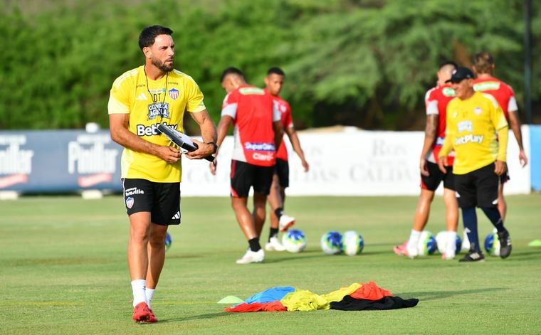 Una carrera cuesta arriba para Viera y Junior