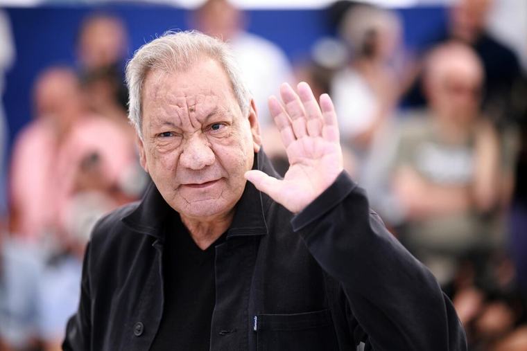 Murió el cineasta Tony Gatlif, uno de los principales representantes de la cultura gitana