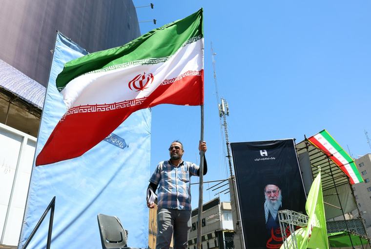 Parlamento de Irán advierte a EE. UU. que las respuestas de su país serán “más fuertes y dolorosas”