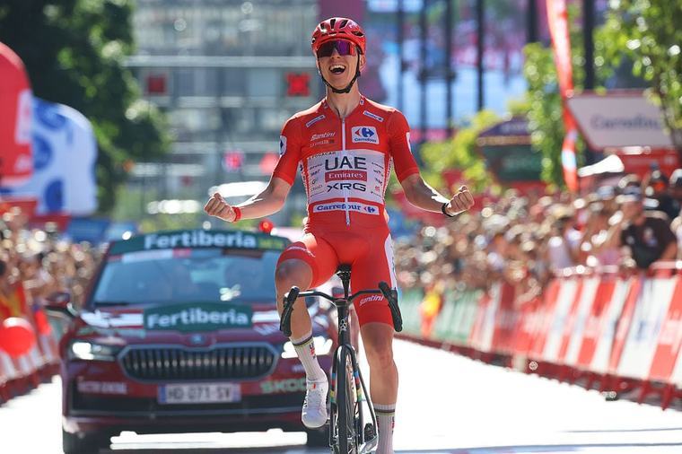 Tadej Pogacar consigue una impresionante victoria en la etapa 4 de la Vuelta a España 2026: resumen