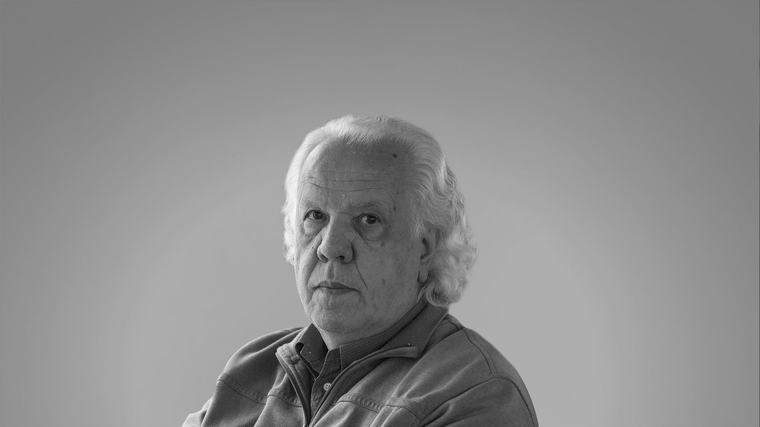 Luis Guillermo Vélez Cabrera, escritor
