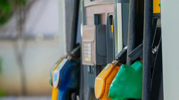 Gasolina promedia $15.886 por galón mientras el Gobierno enfrenta el costo fiscal del Fepc