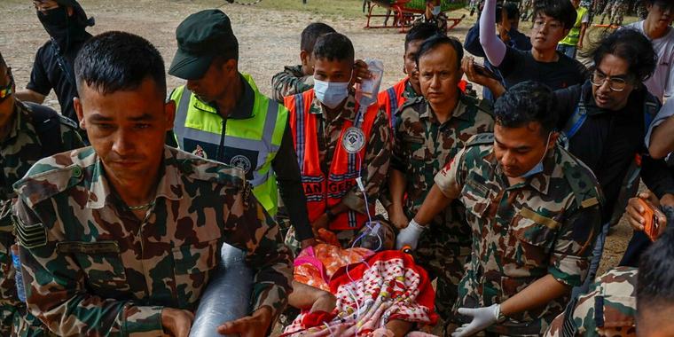 Nuevos milagros en Nepal tras 11 días de búsqueda tras la tragedia