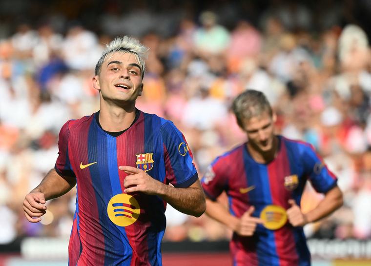 Barcelona sigue goleando, mientras que el Real Madrid le cede espacio en la punta de La Liga