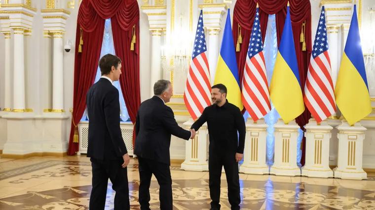 Los emisarios de Trump llegan a Kiev tras ver a Putin: “Tenemos una idea para la paz” que aún no se revela al mundo