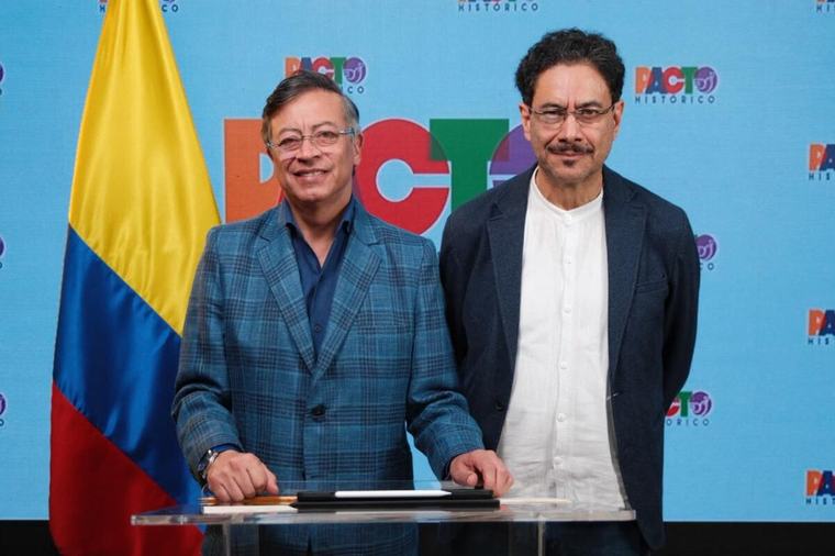 La izquierda se reorganiza para contrarrestar a De la Espriella tras un mes en la oposición